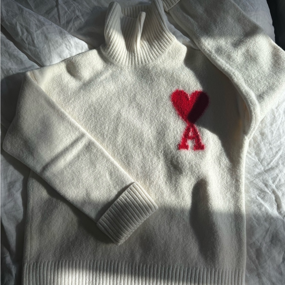 NWOT Ami Paris White Sweater with Red Heart